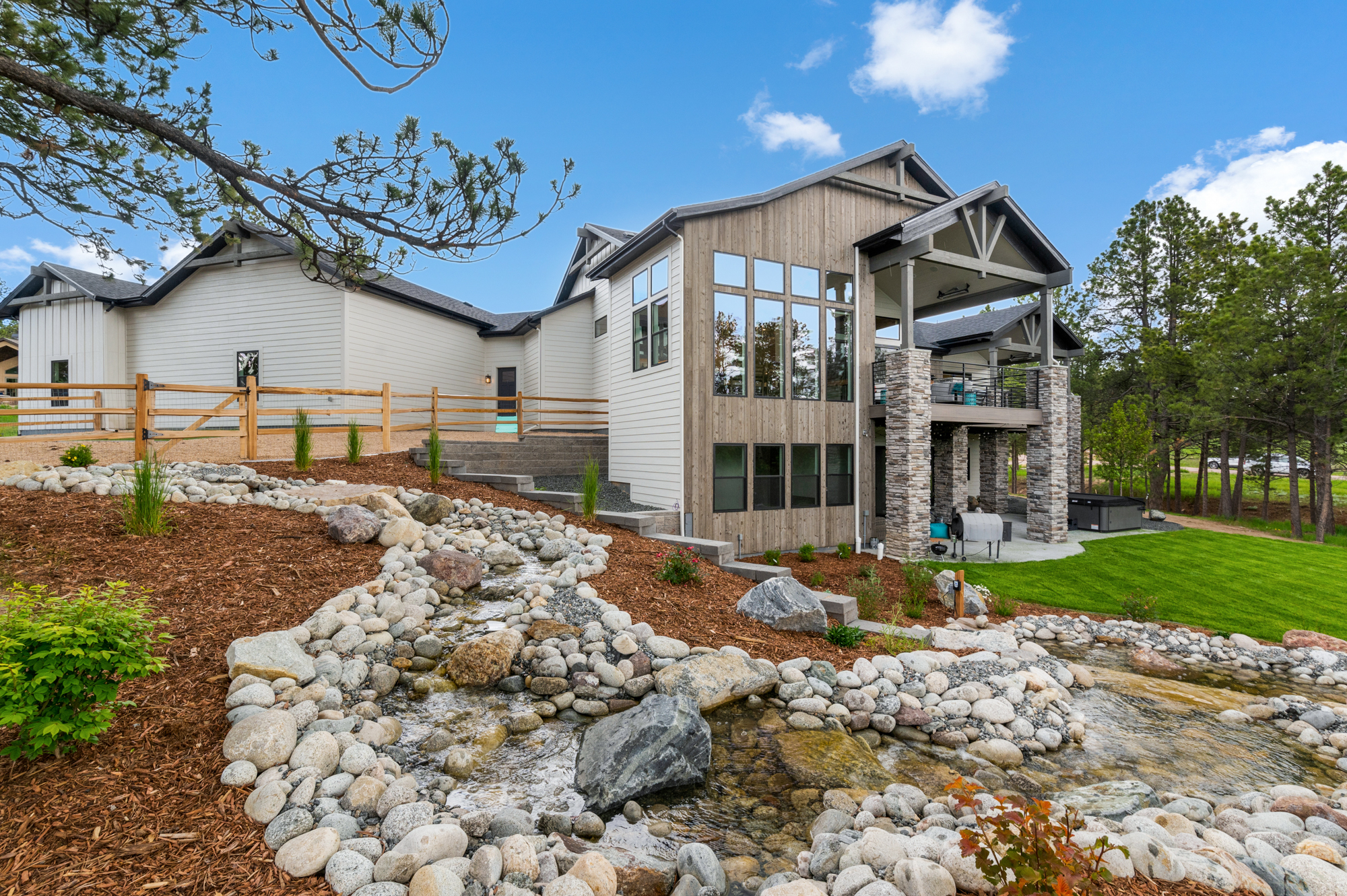 Lofty Outdoor Living