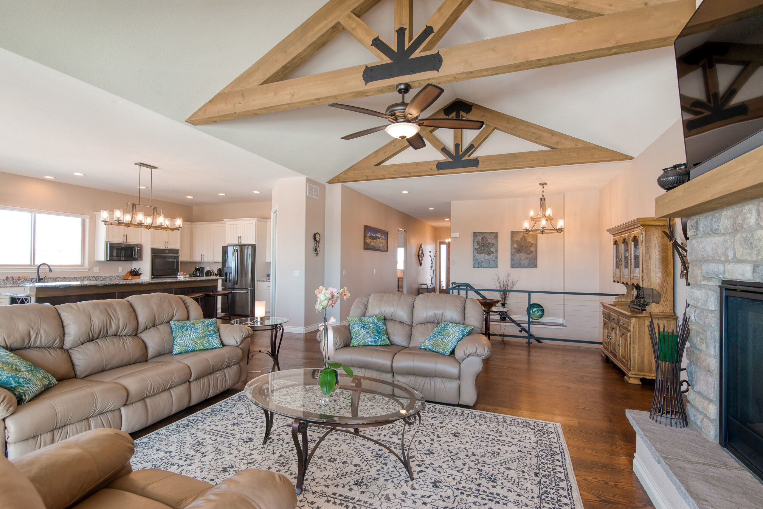 Peaceful & Bright Garden Level Rancher Living Space